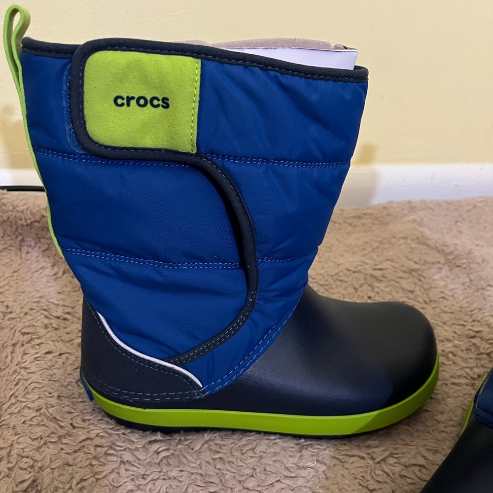 CROCS Blue and Green Rain & Snow Boots - Picture 2 of 8